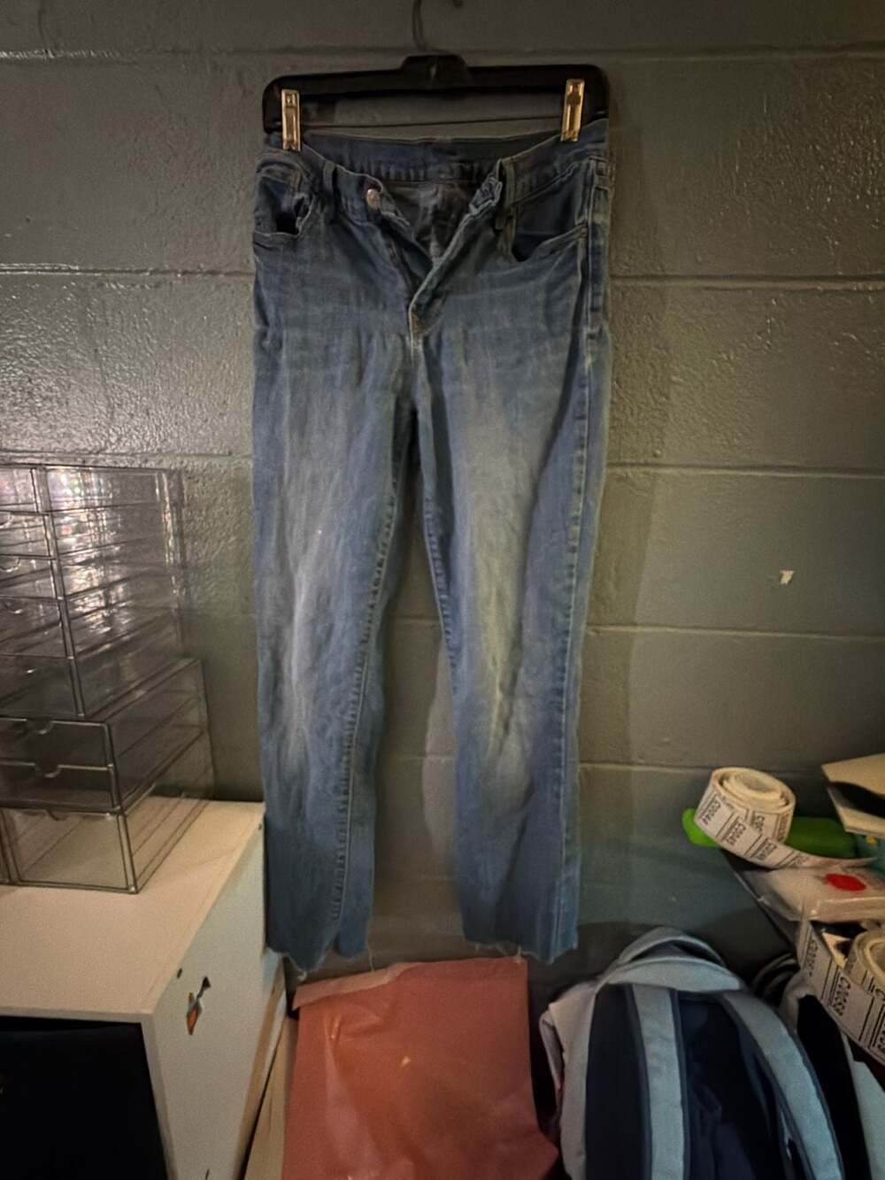 C0056 American Eagle Stretch Denim Blue Jeans Size 4 Tall Raw Hem